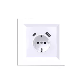 Nova csatlakozóaljzat USB csatlakozóval fehér kerettel